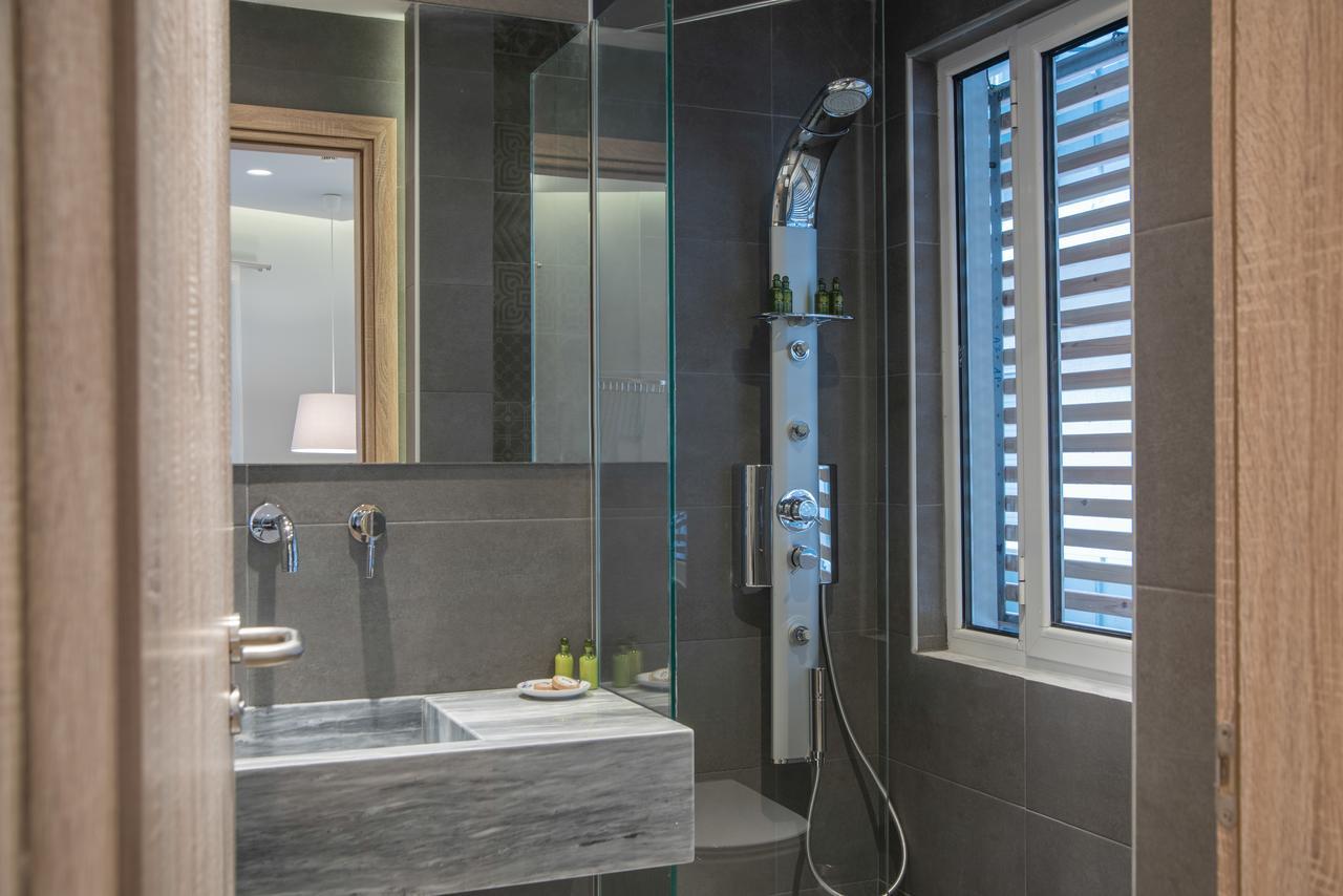 Ad Athens Luxury Rooms & Suites Bagian luar foto