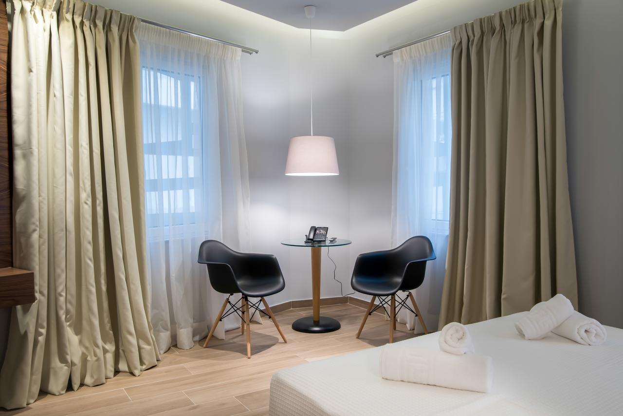 Ad Athens Luxury Rooms & Suites Bagian luar foto