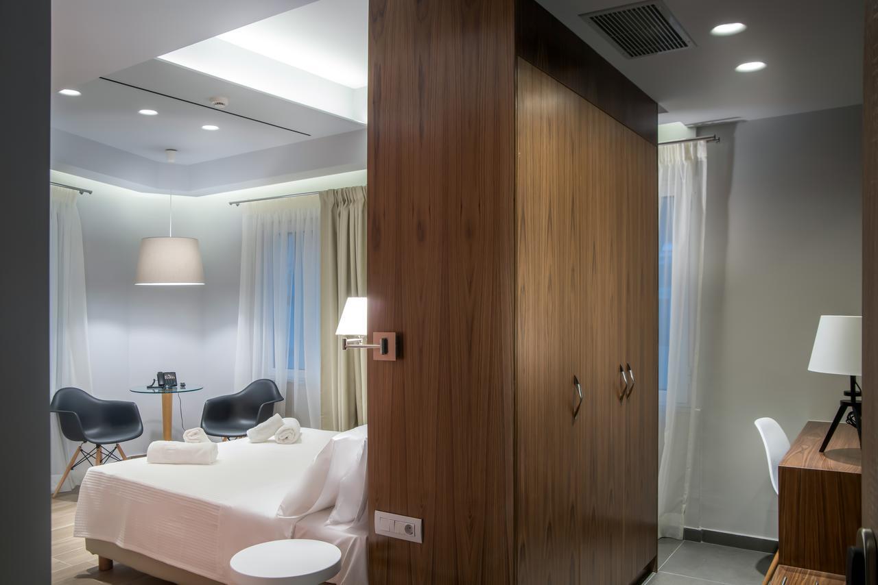 Ad Athens Luxury Rooms & Suites Bagian luar foto